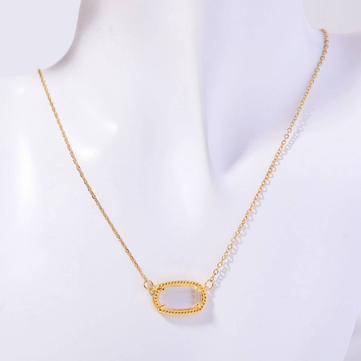 CREATIVE DECEMBER CRYSTAL PENDANT NECKLACE