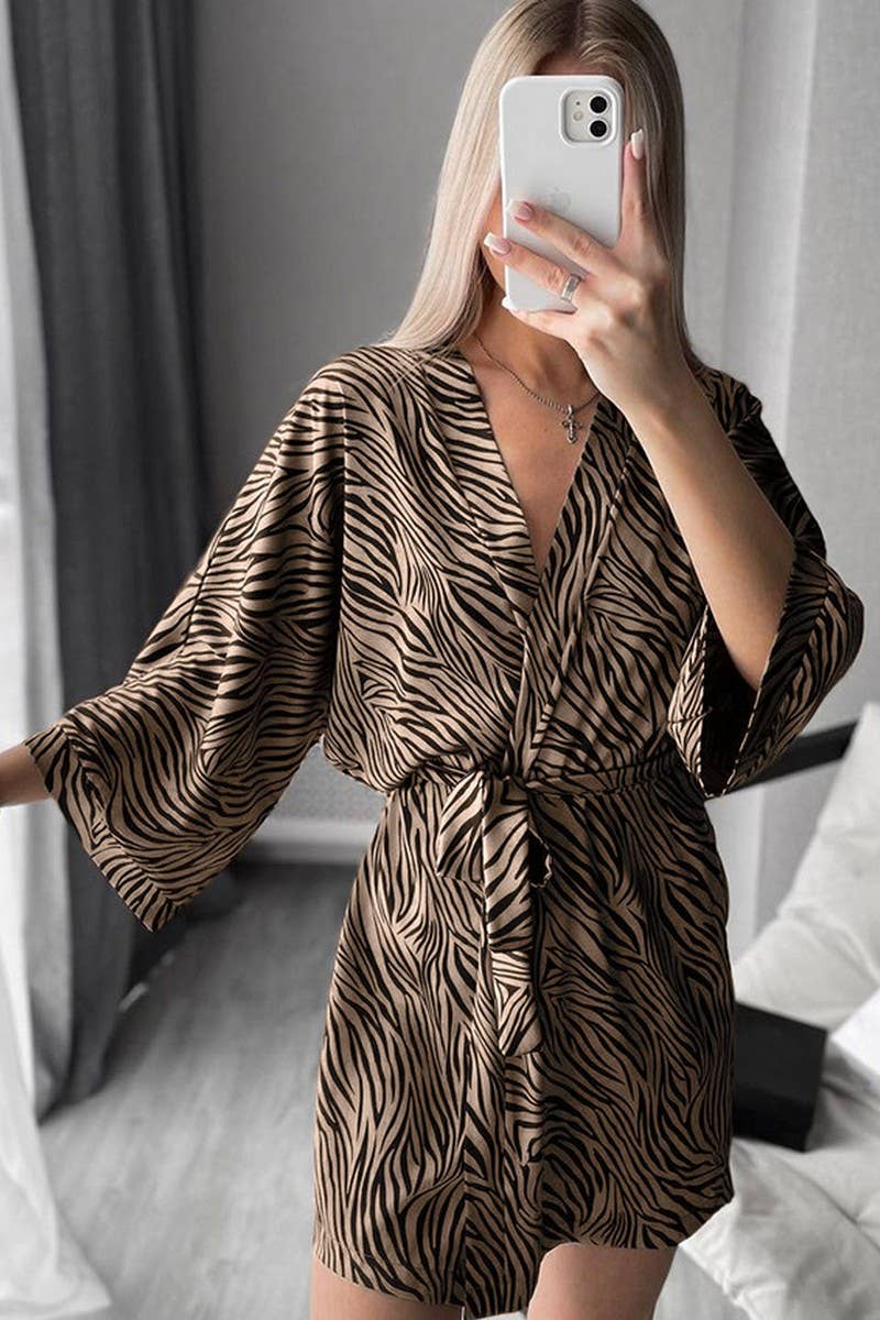 CWSPJ0367_TIE-UP ZEBRA PRINT LONG-SLEEVED ROBE