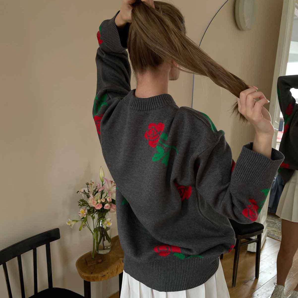 CREW-NECK ROSE JACQUARD KNIT PULLOVER SWEATER