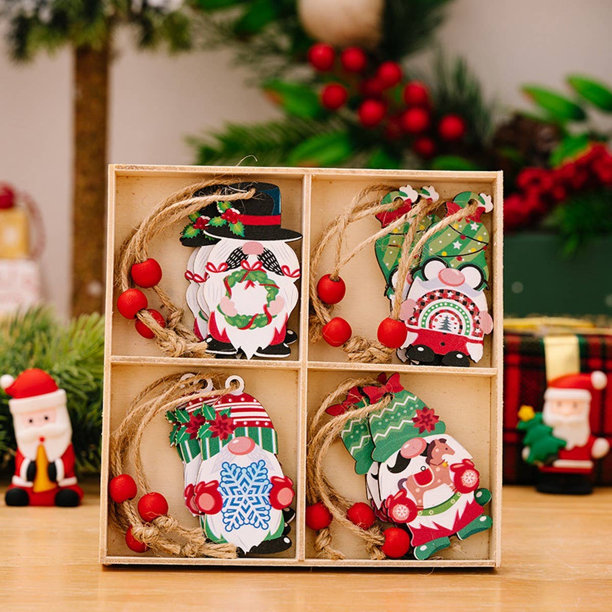 CWMM10286_CHRISTMAS WOODEN GNOME SNOWMAN ORNAMENTS SET