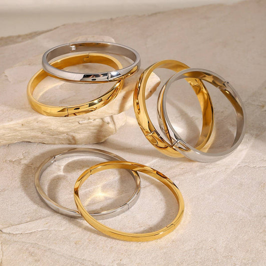 Stainless Steel Curved Clasp Bangle, Sleek Style_CWAJE4661