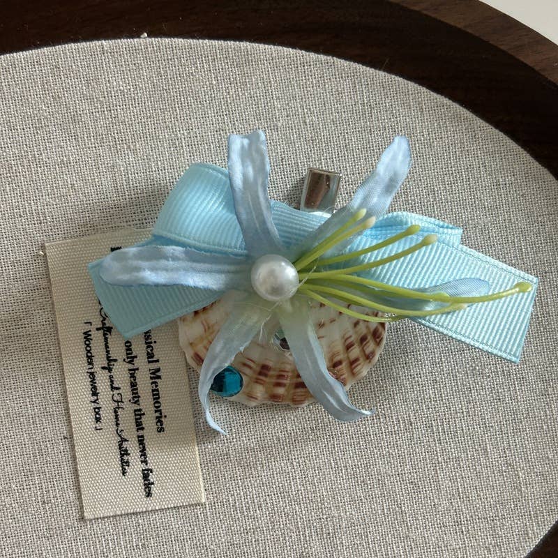 Shell starfish grabber beach hair accessory
