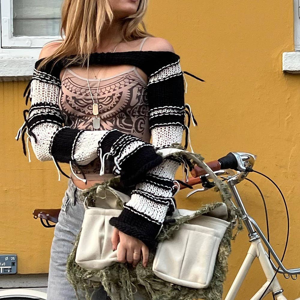 HOLLOWED-OUT KNITTED LONG-SLEEVED COMB SHAWL