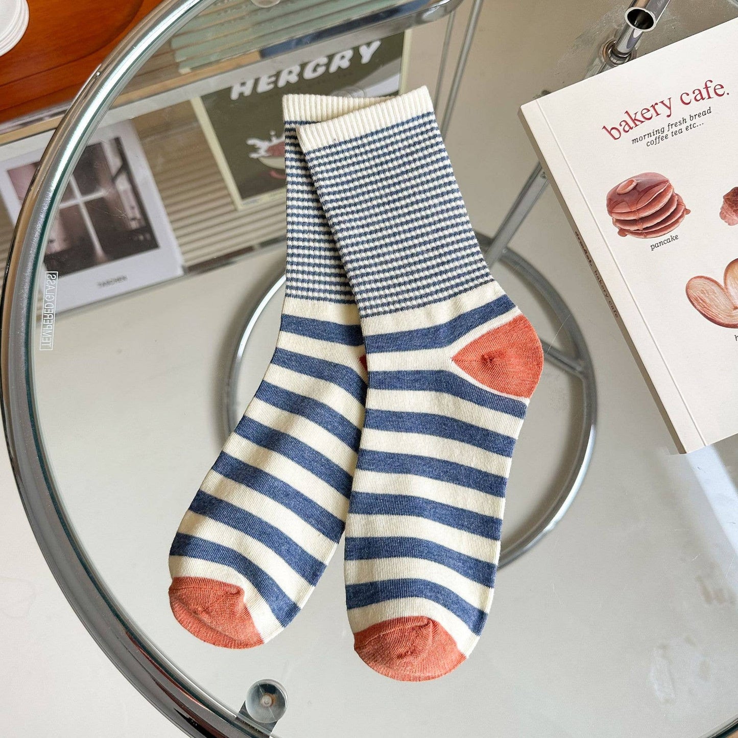Stripe Pattern Cotton Crew Socks for Womens_CWMS0903