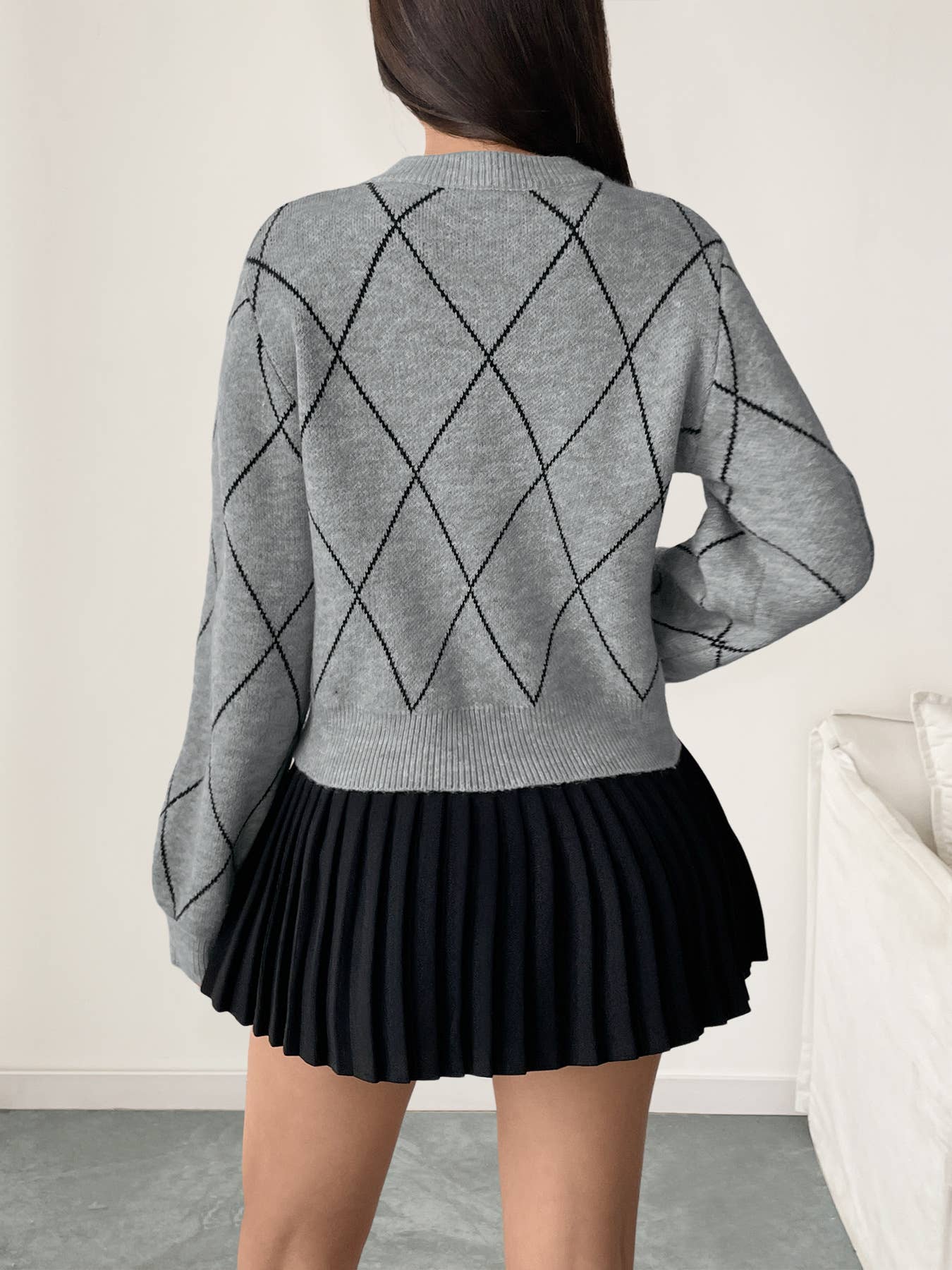 Bow-decorat pullover round-neck knitted sweater