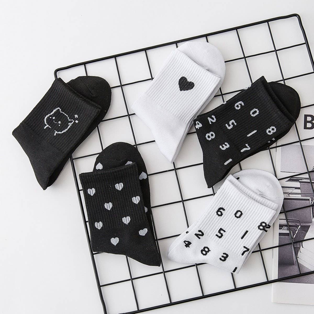 WOMEN'S FASHION HEART COTTON MIDDLE SOCKS