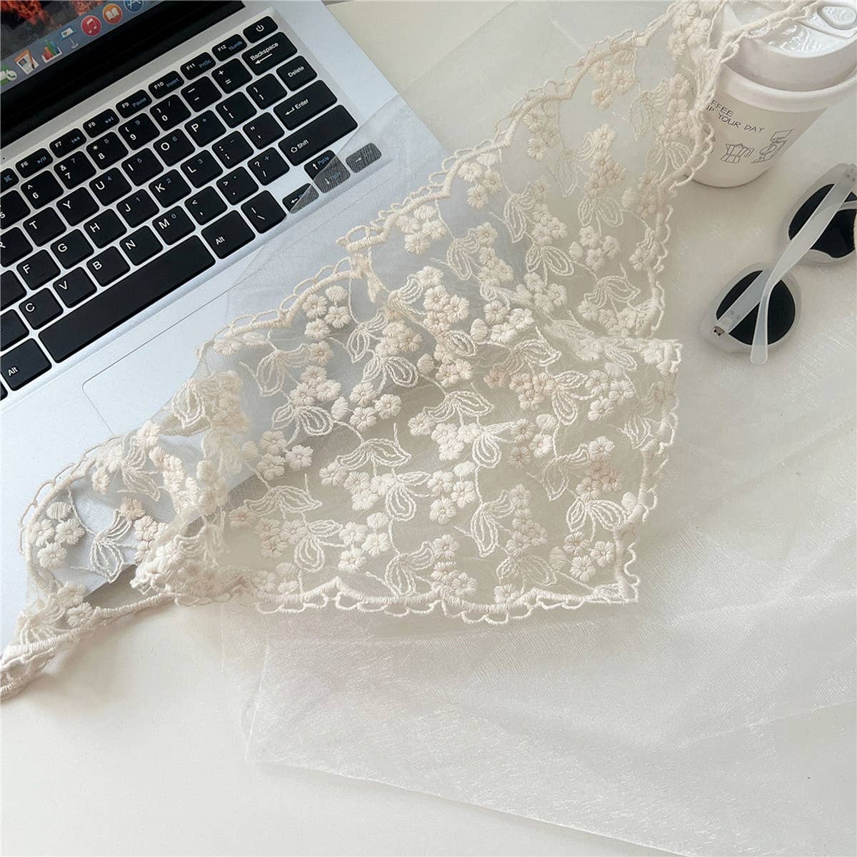LACE SUN PROTECTION TRIANGLE BANDANA HEADSCARF