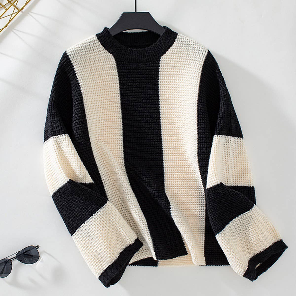 Color contrast short crew neck pullover sweater