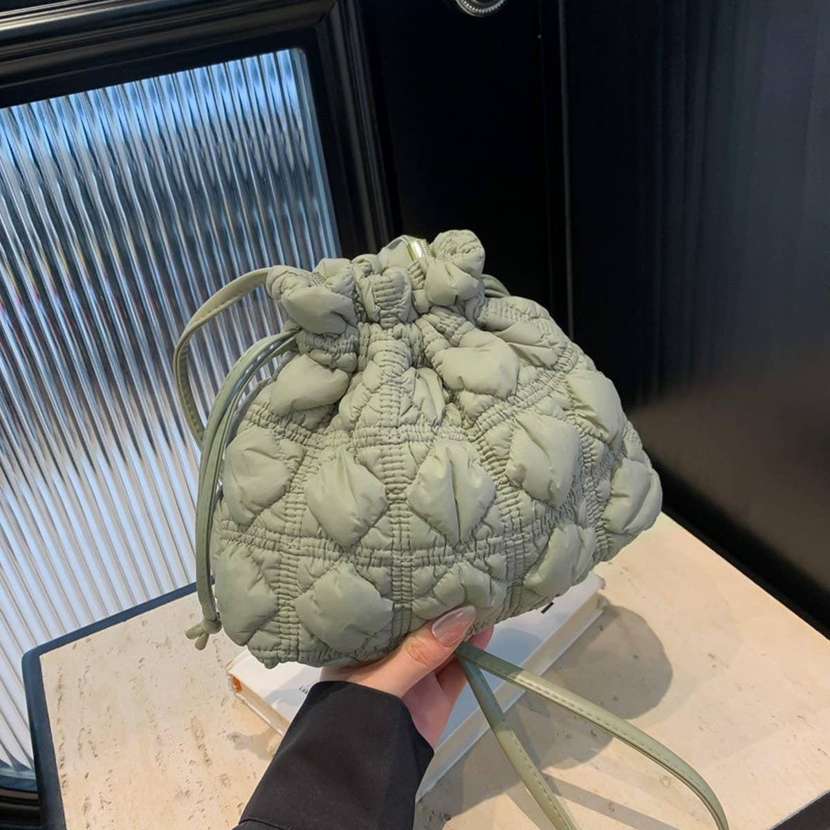 Quilted Cloud Bucket Bag Nylon Drawstring Handbag_CUAB00485