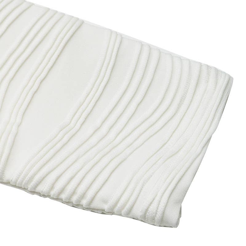 Curved-striped textured round-neck T-shirt