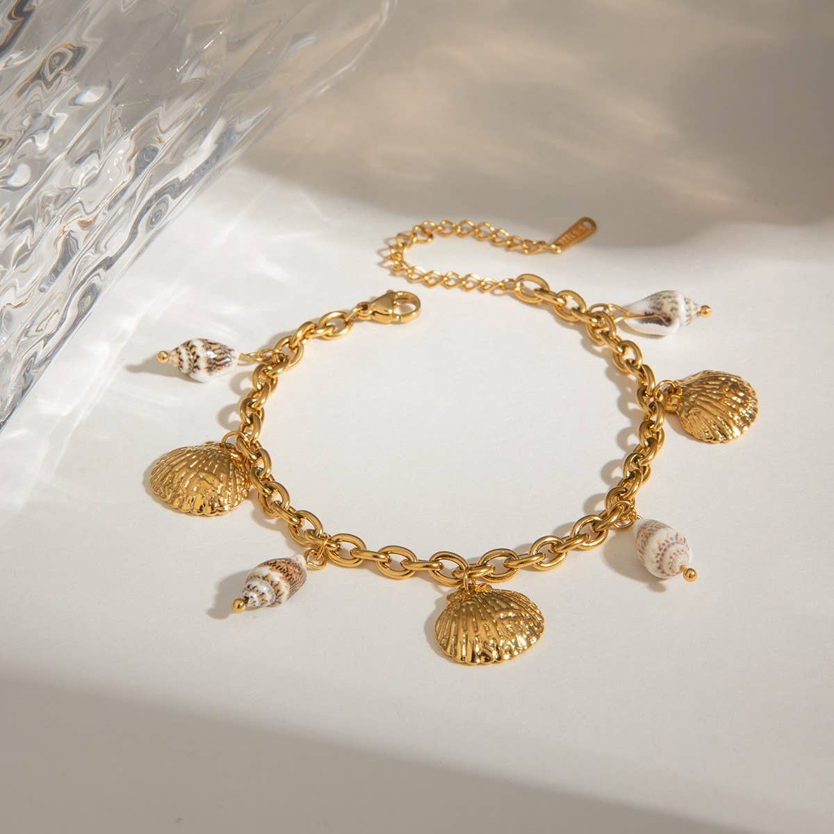 18K Gold Seashell Pendant Bracelet, Ocean Style_CWAJE4669