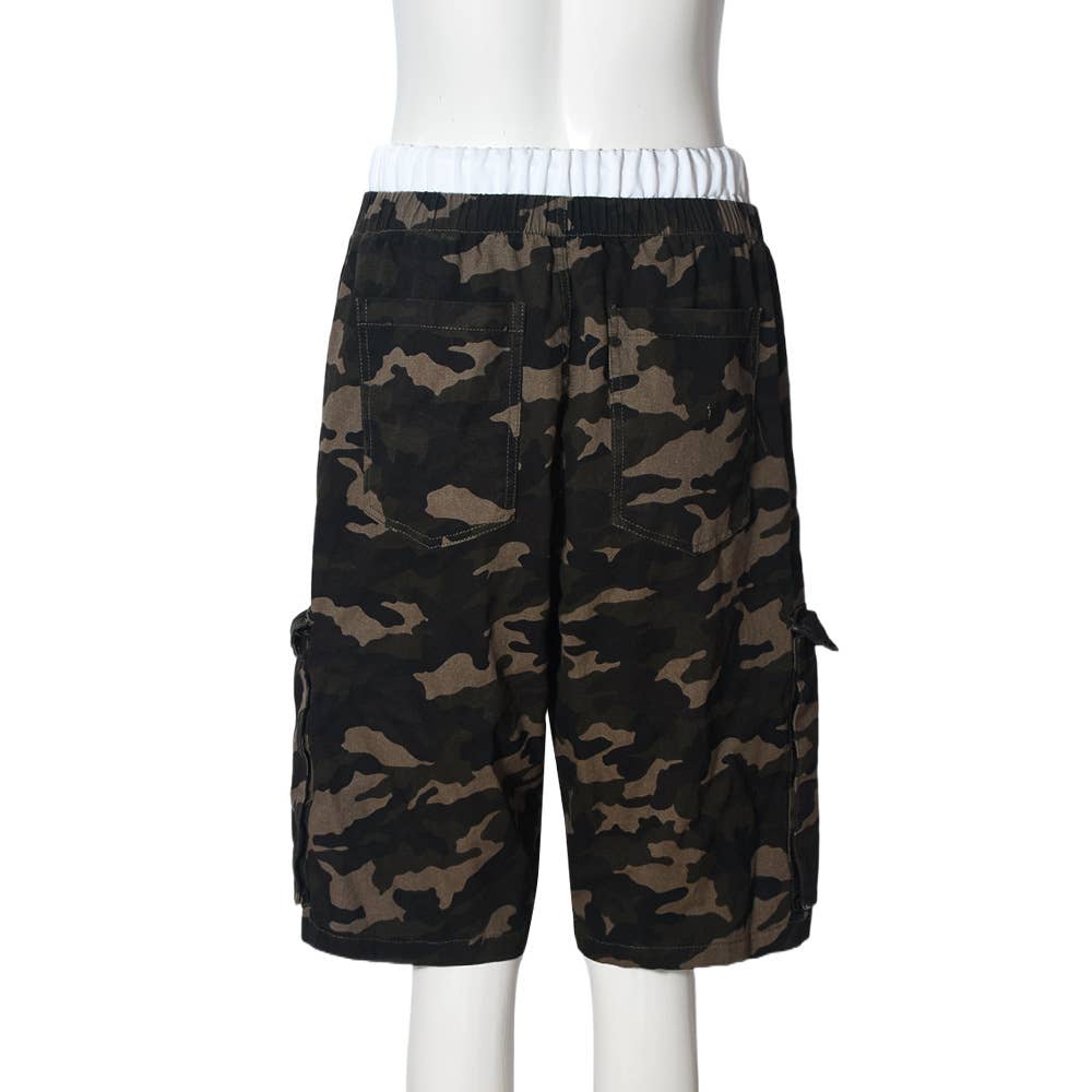 Color-blocking multi-pocket camouflage shorts