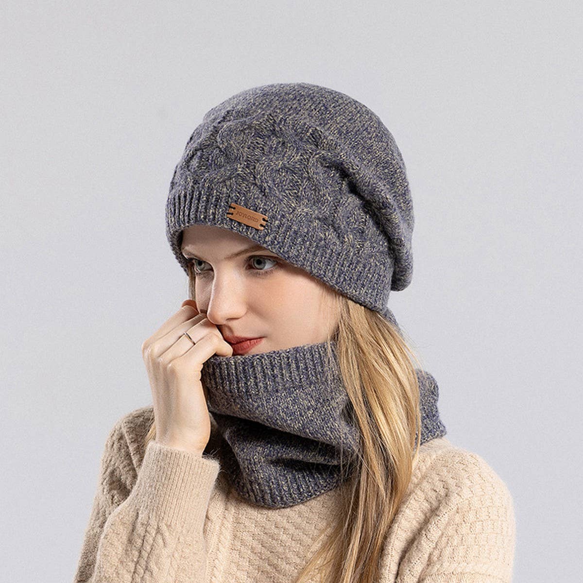 WINTER OUTDOOR CYCLING HAT AND SCARF TWO-PIECE SET