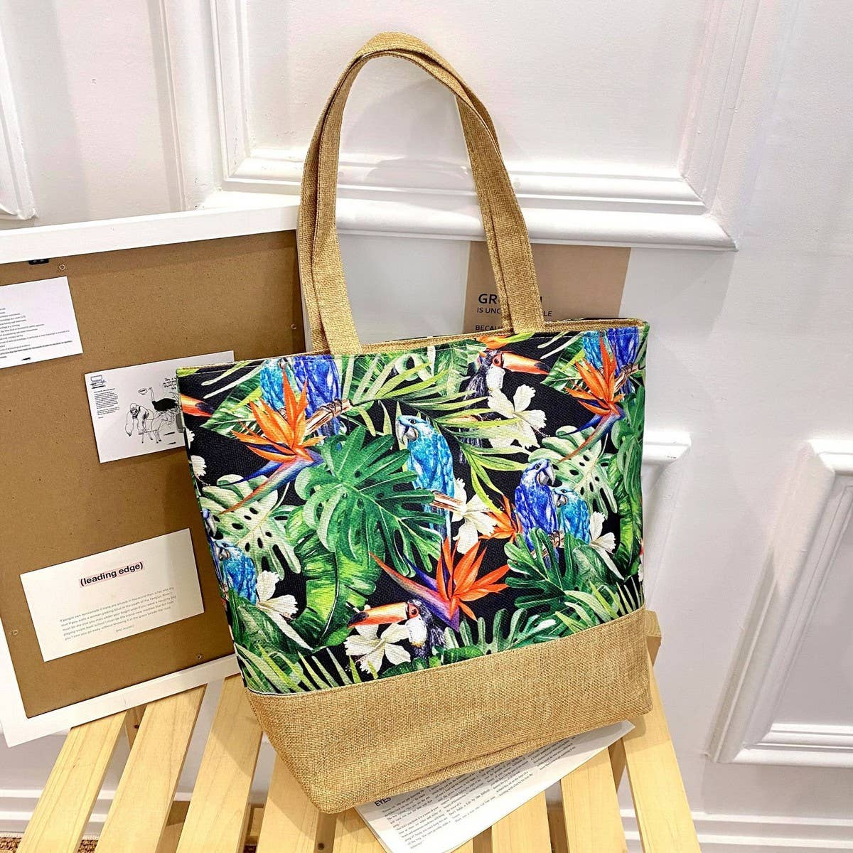 FASHIONABLE AND MINIMALIST CANVAS TOTE BAG_CWAB1671