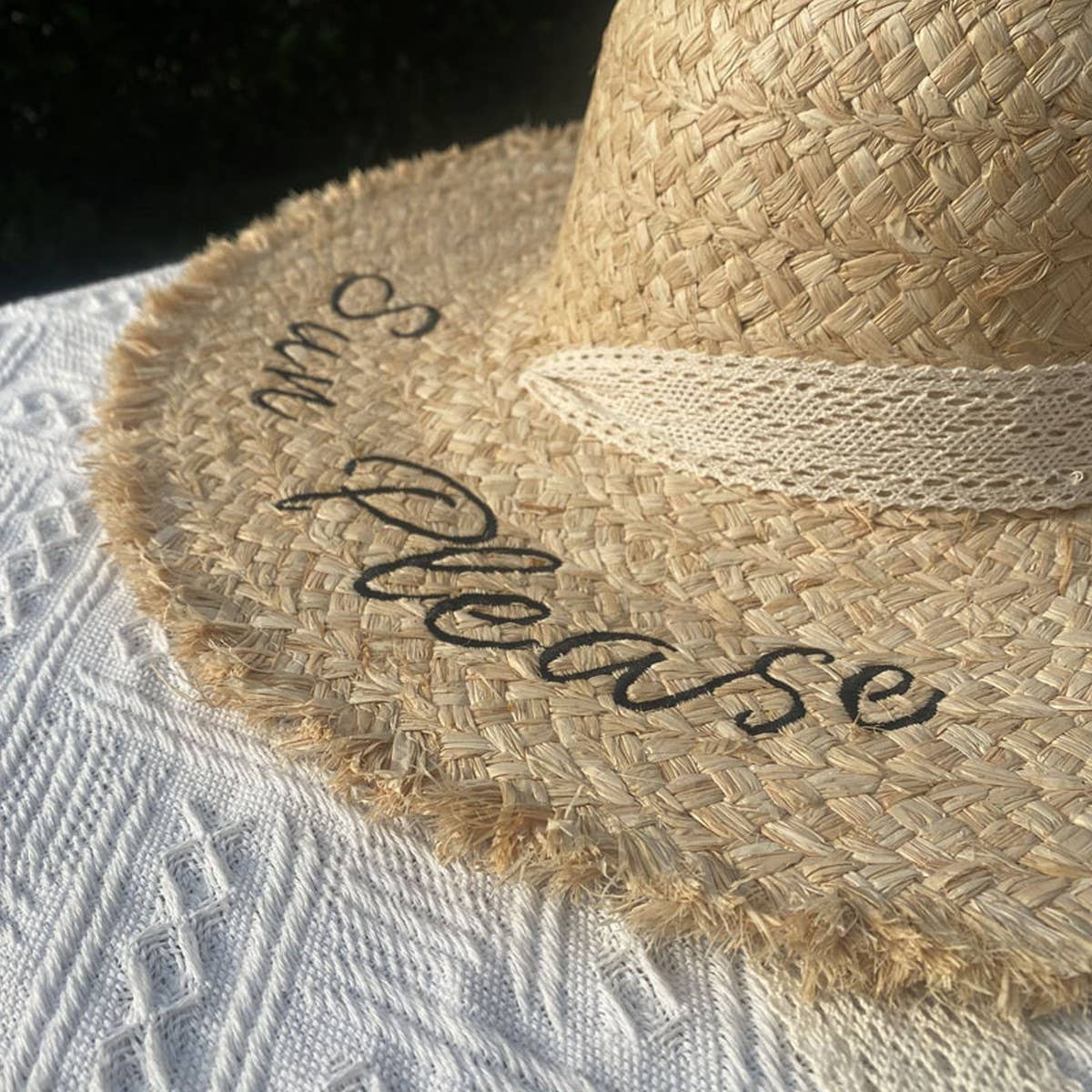 Summer Literary Fur-edged Sun Hat_CWAH3396