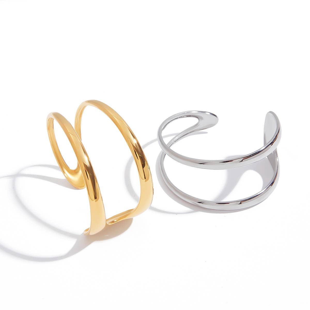 Stylish 18K Gold Titanium Double Hollow Bracelet_CWAJE4693