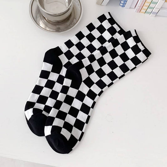 NEW ALL-PLAID MID-TUBE SOCKS FOR MEN AND WOMEN