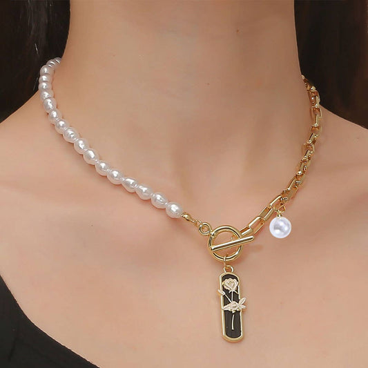 FAUX PEARL CHARM PENDANT NECKLACE