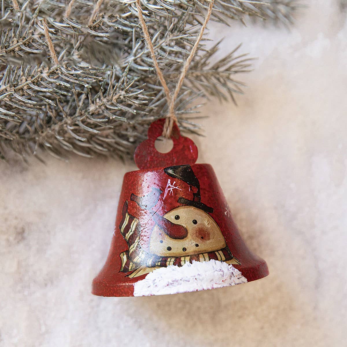 CWMM10397_VINTAGE CHRISTMAS PAINTED METAL BELL ORNAMENTS