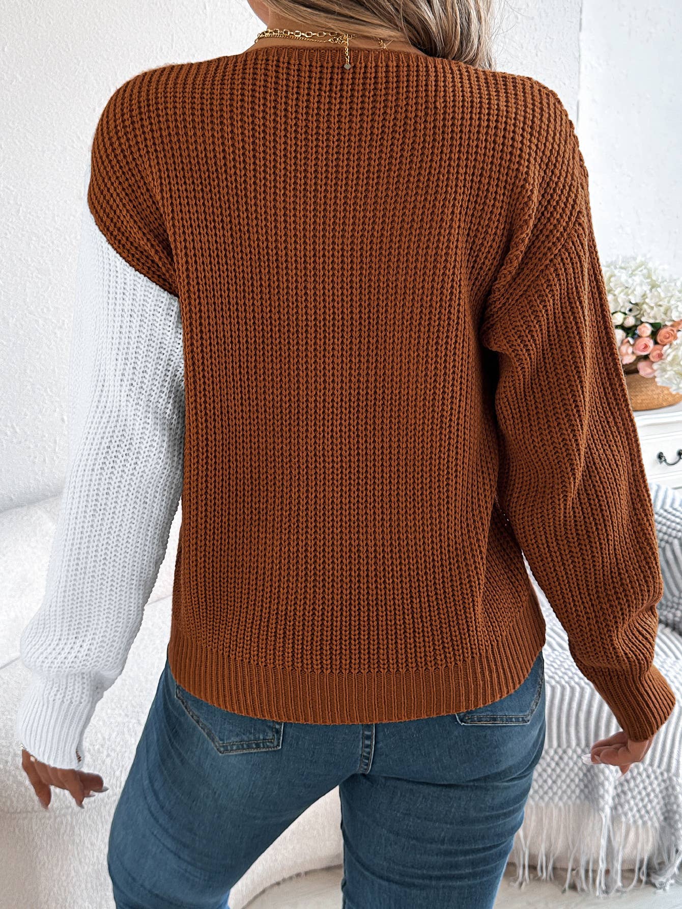 CASUAL V-NECK BUTTON-UP LANTERN SLEEVE SWEATER