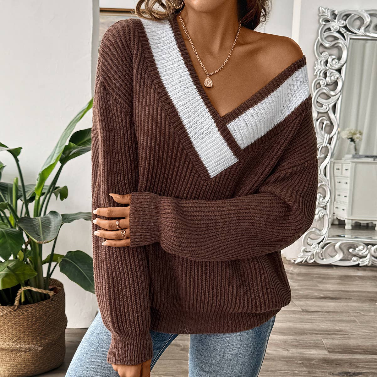 COLOR CONTRAST PATCHWORK V-NECK PULLOVER SWEATER
