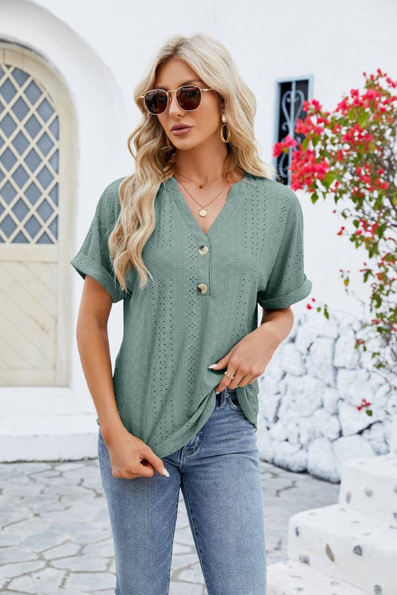 CWTBLS0884_V-NECK CUFFED SHORT-SLEEVED BUTTON-DOWN T-SHIRT
