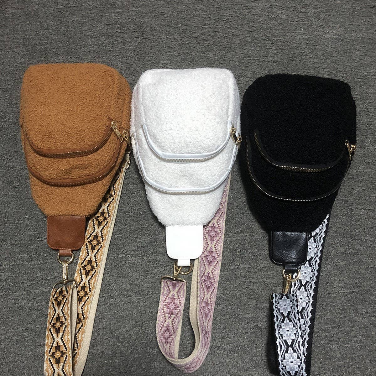SHERPA PLUSH CROSSBODY BAG_CWAB1399