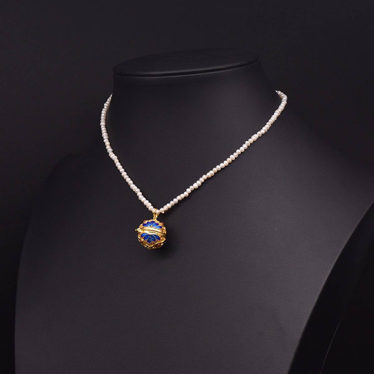 DESIGNER NATURAL FRESHWATER PEARL NECKLACE