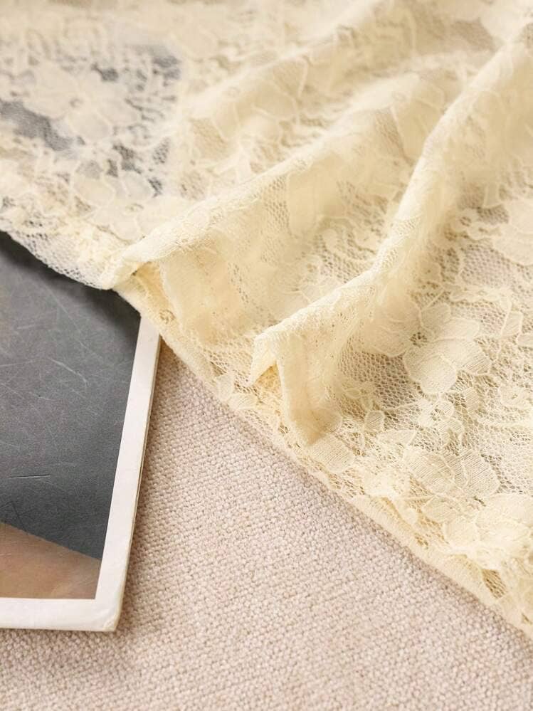 Fashionable and sexy V-neck lace base top