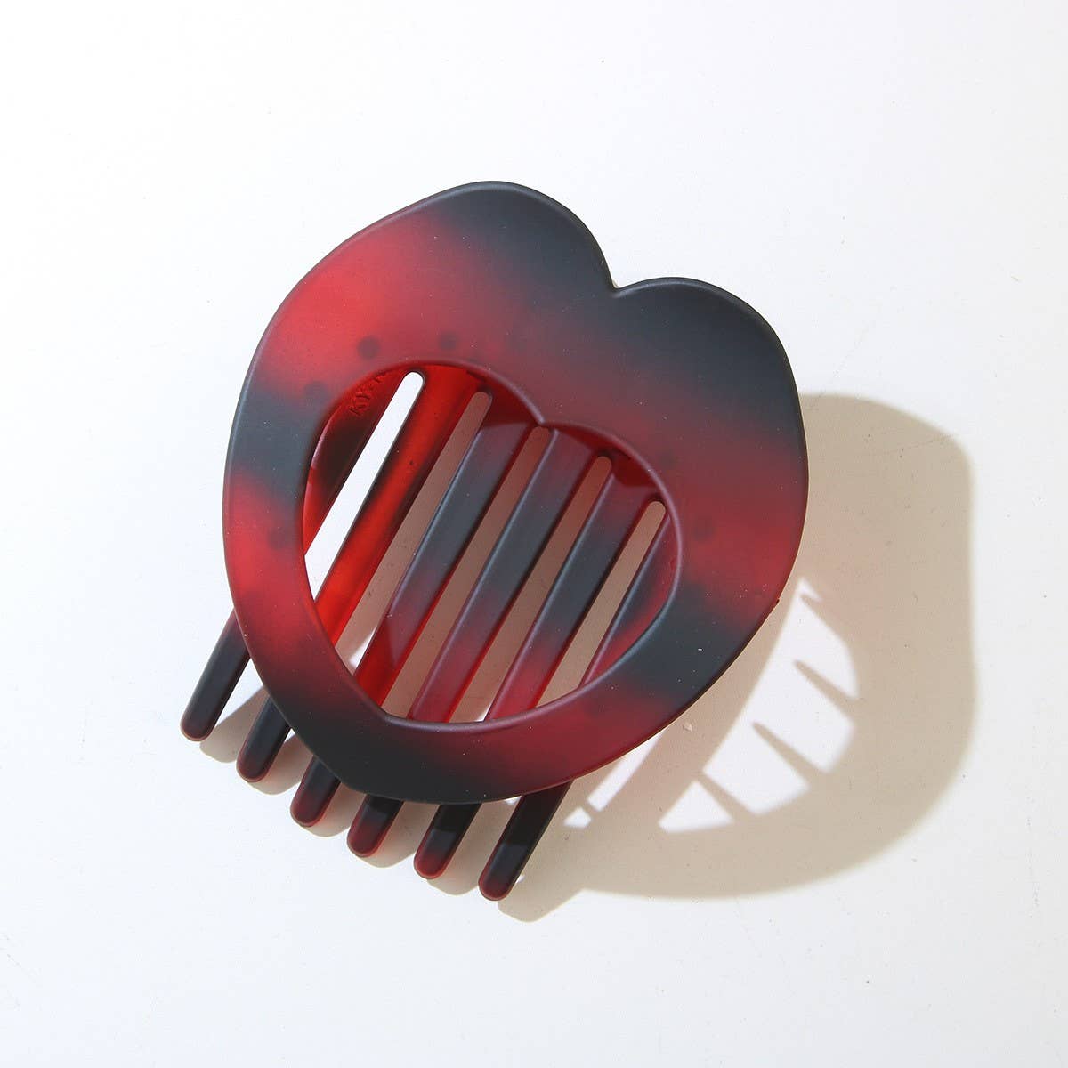 CWAHA07407_HOLLOW HEART NO-CREASE DUCKBILL HAIR CLIP