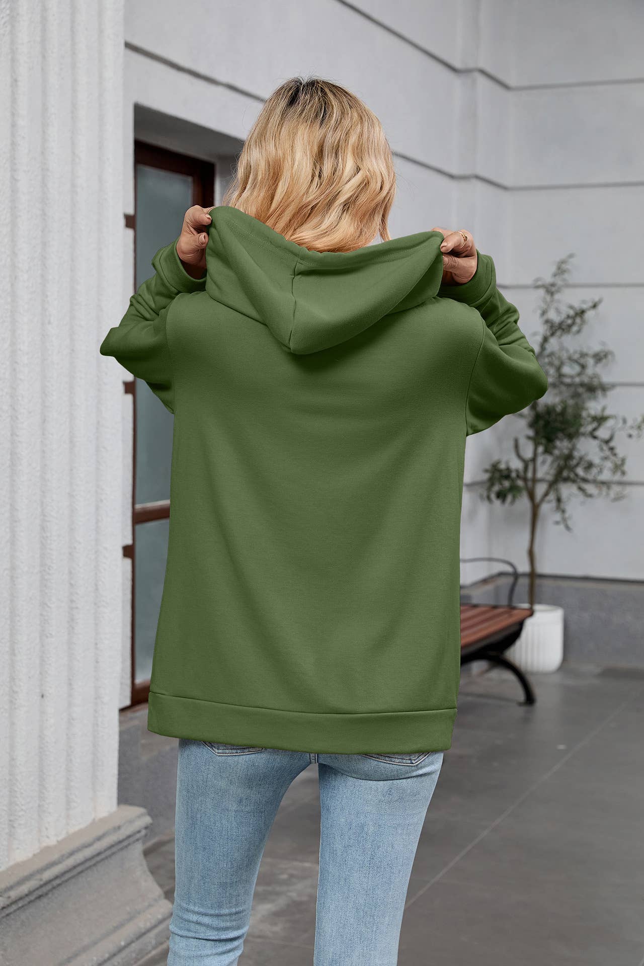 Color-blocking zipper hooded pocket sweatshirt
