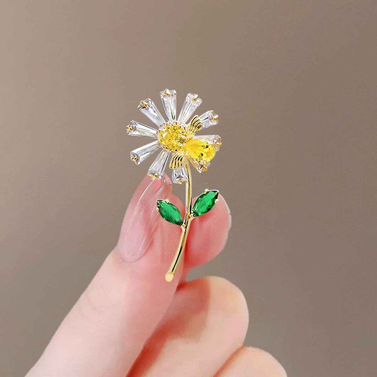CWAJE2575_SUNFLOWER DIAMOND ANTI-EXPOSURE PIN BROOCH