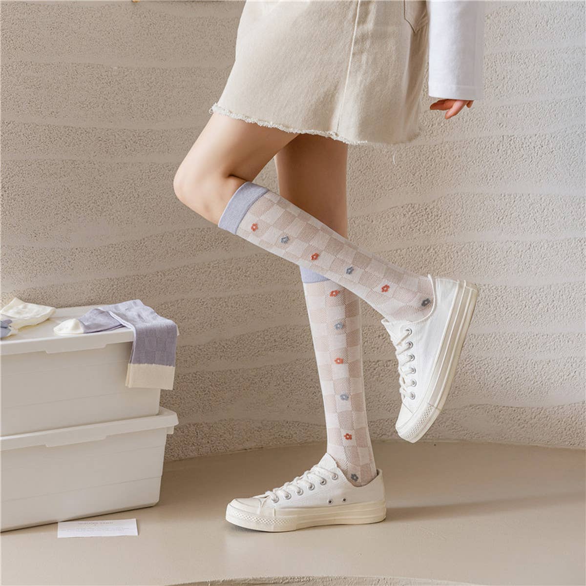 RETRO PLAID FLORAL COTTON SOCKS_CWMS0645