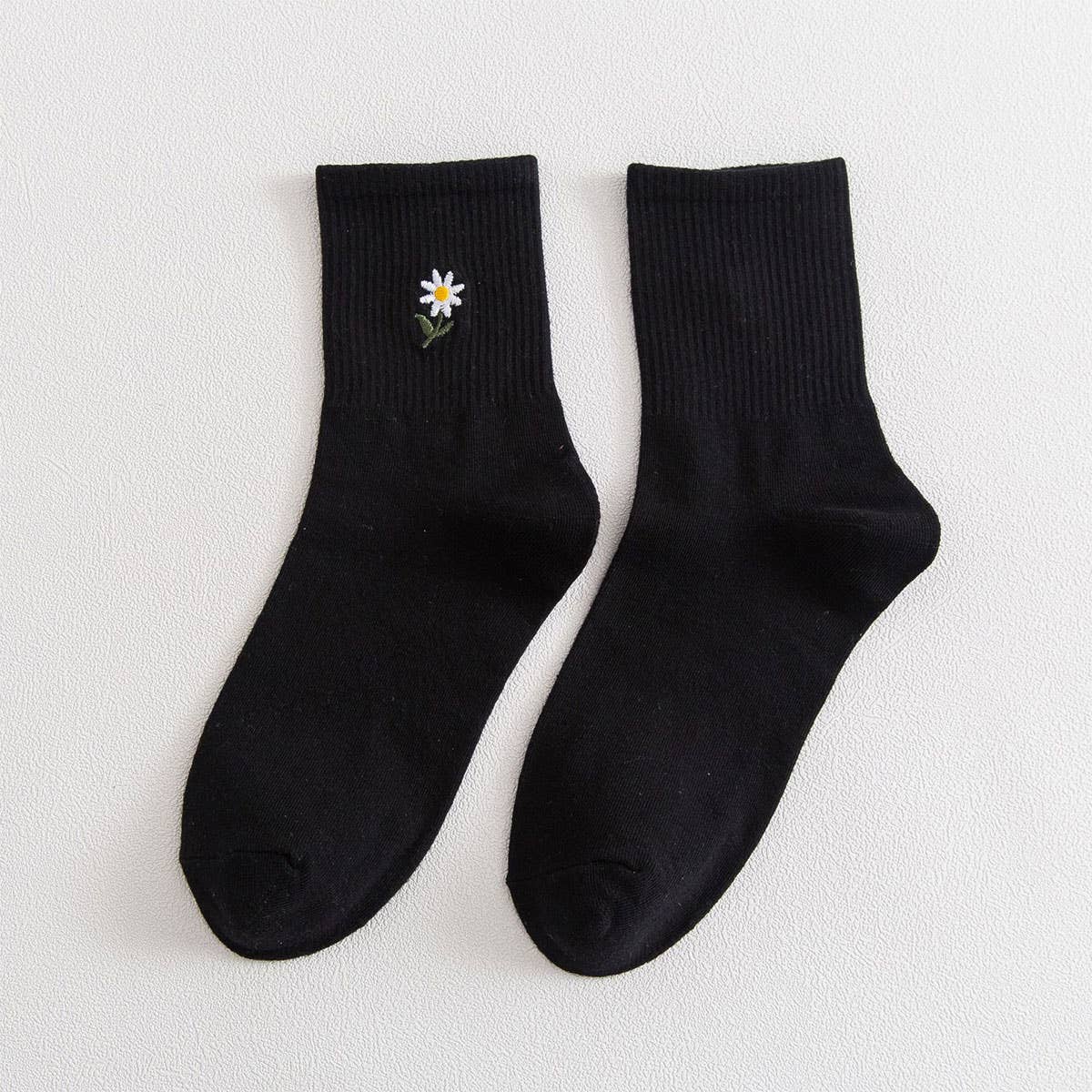 Solid Color Daisy Socks, Cotton Mid-Calf Style_CWMS088