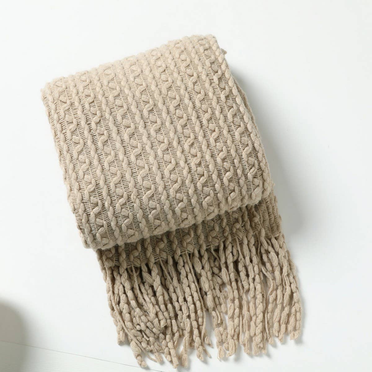 LIGHTWEIGHT SOFT AND COMFORTABLE KNITTING BLANKET