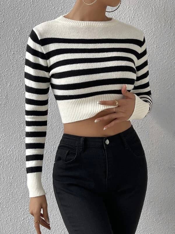 contrasting color stripes short knitted sweater