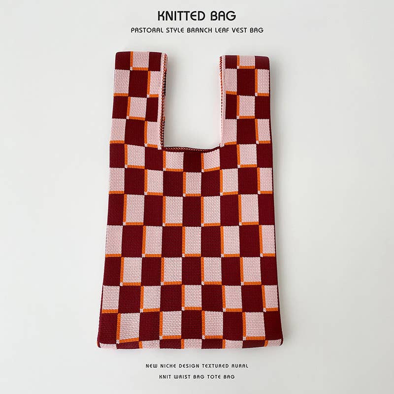 Heart-shaped color-blocked knitted handbag