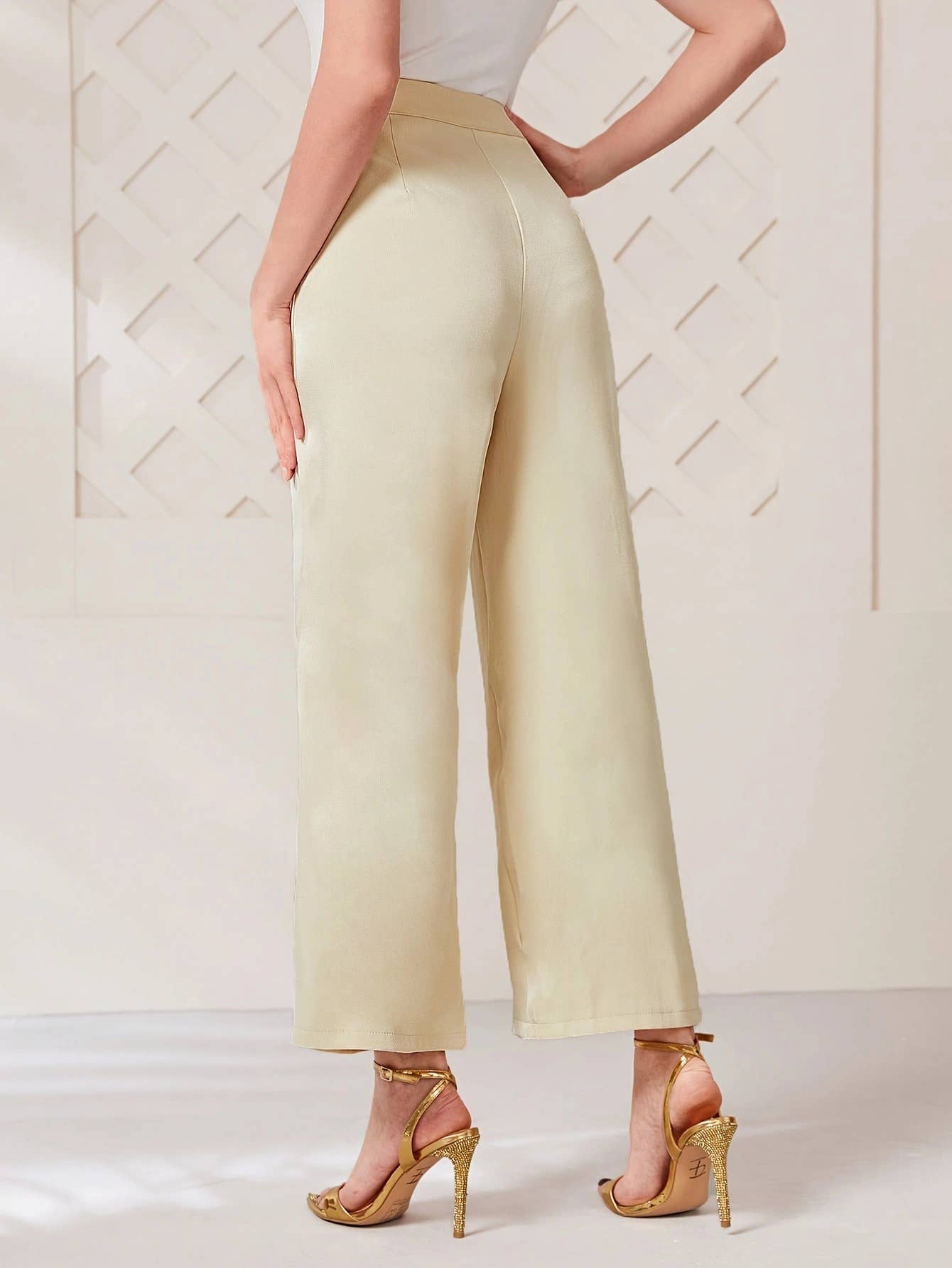 Button design is fashion simple wide leg pants