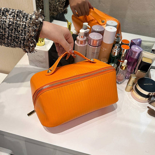 PORTABLE LARGE CAPACITY COMPARTMENT COSMETIC BAG_CWAB4428
