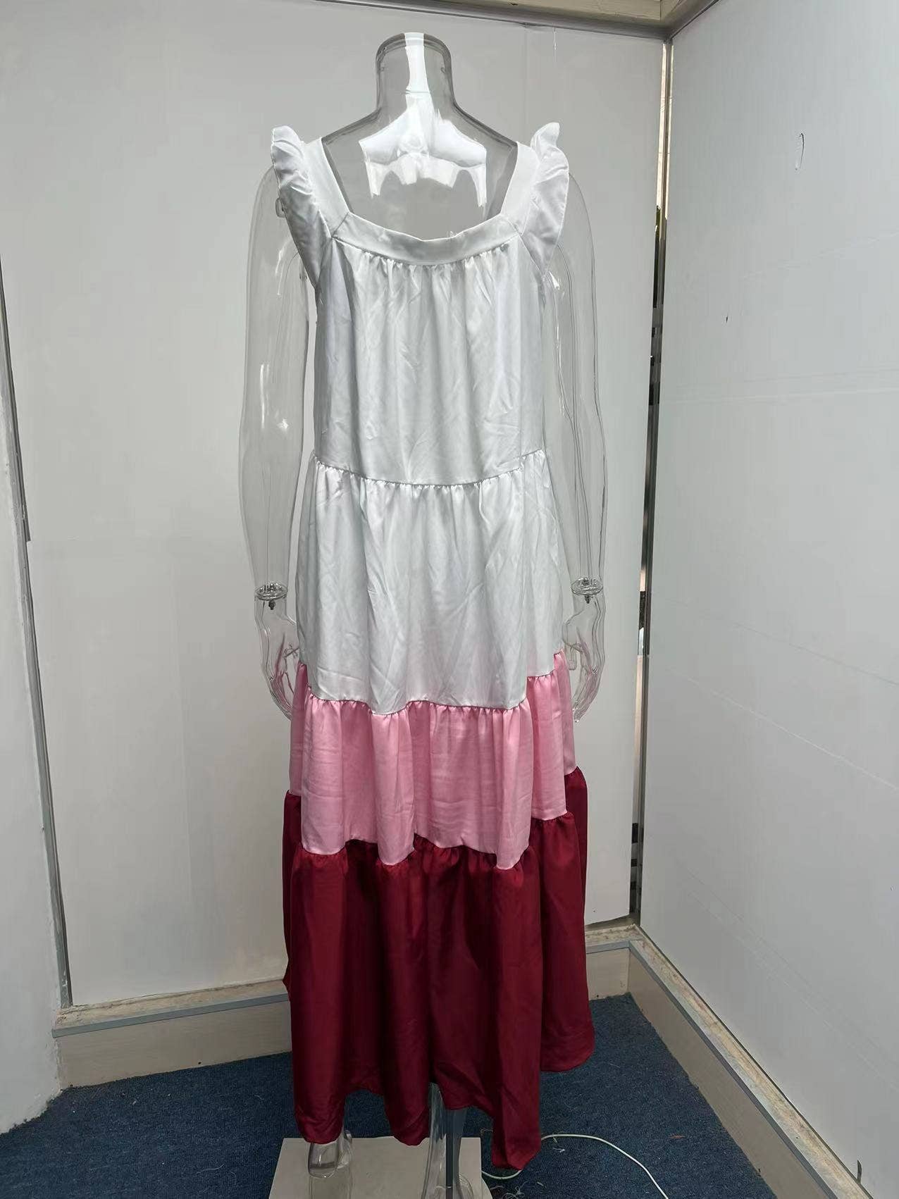 Bohemian-style two-tone square neck halter dress