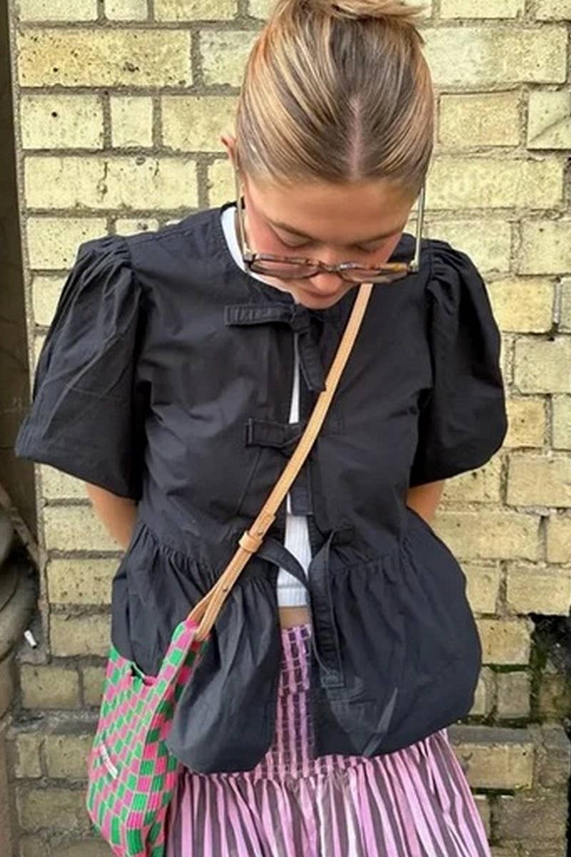 CWTBLL00717_SOLID COLOR PUFF SLEEVE PRINT LACE-UP SHIRT