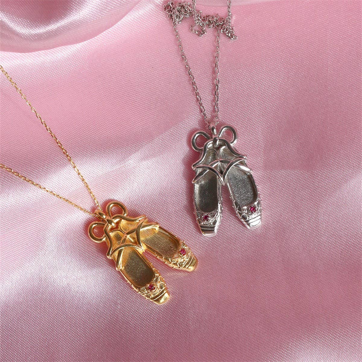 NEW CREATIVE BALLET SHOES PENDANT NECKLACE