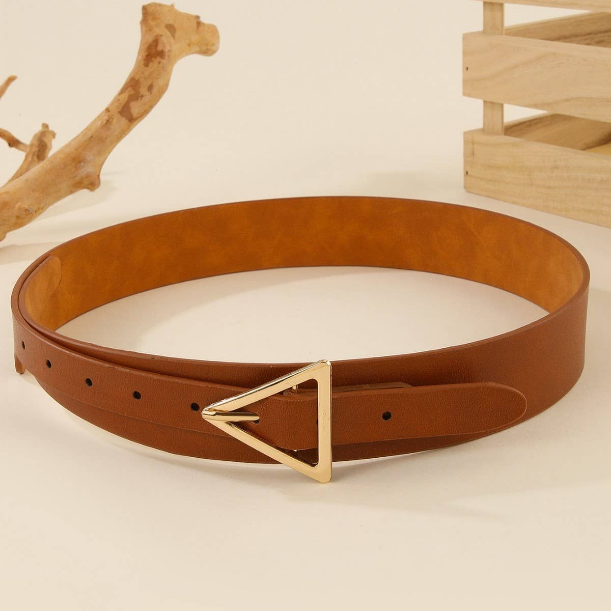 TRIANGLE METAL BUCKLE DECORATIVE BELT
