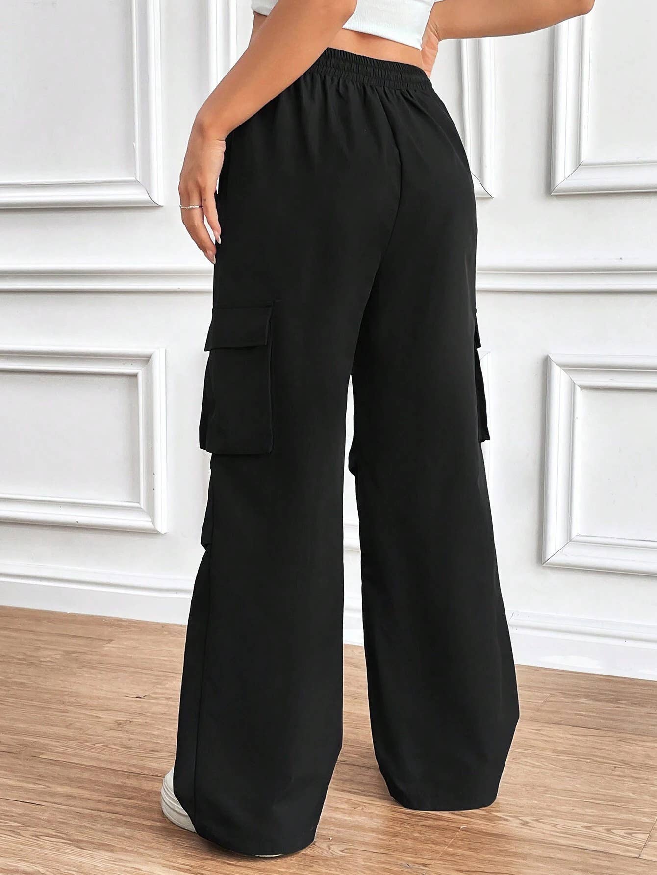 Elastic waist high-waisted baggy cargo pants