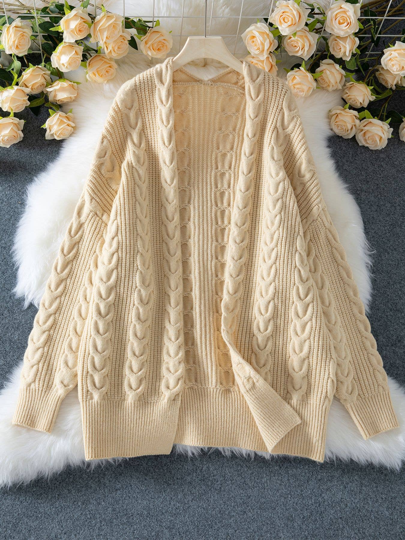 Fashionable thick and loose twisted sweater coat