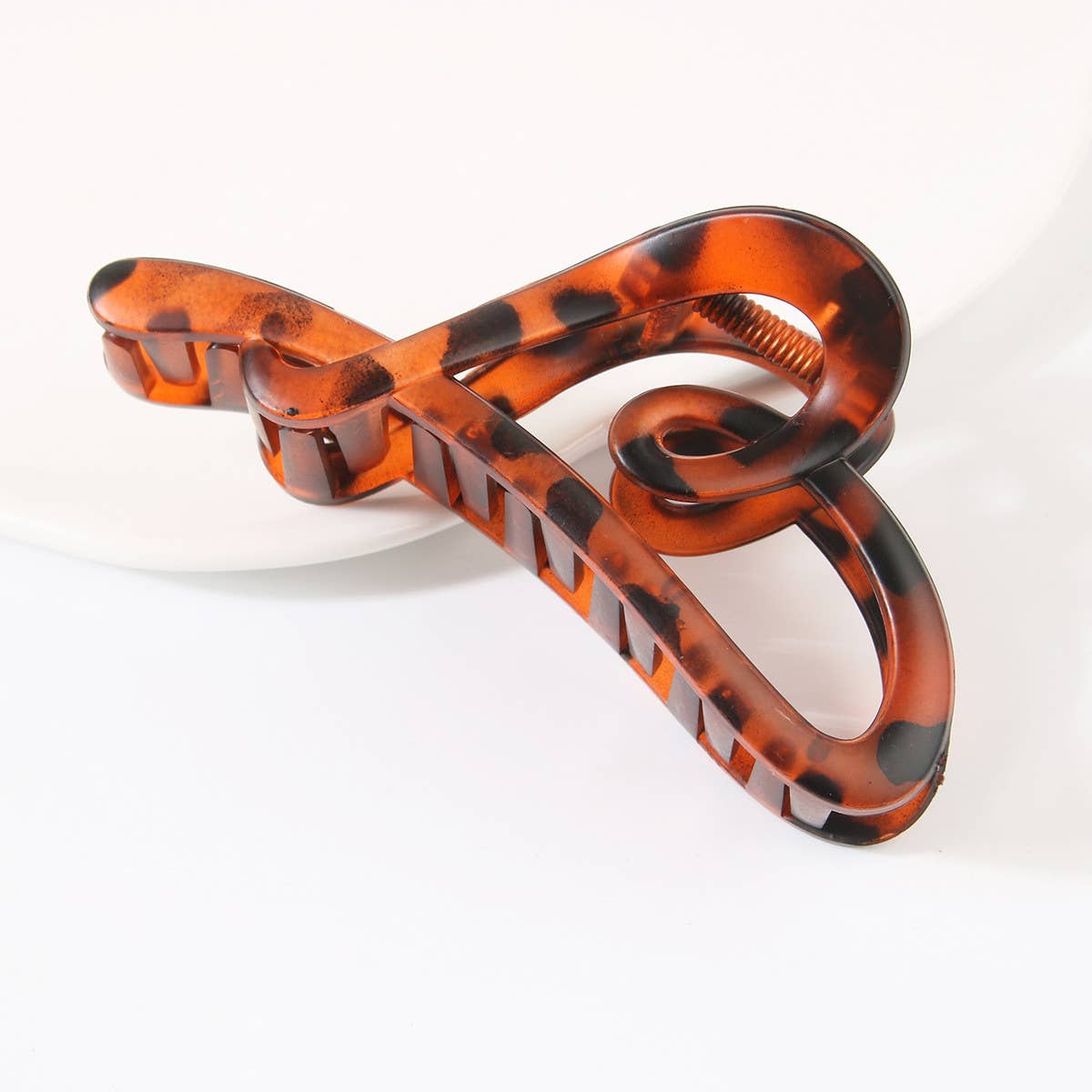 Matte Love Hair Clip with Letter, Stylish Claw_CWAHA1037