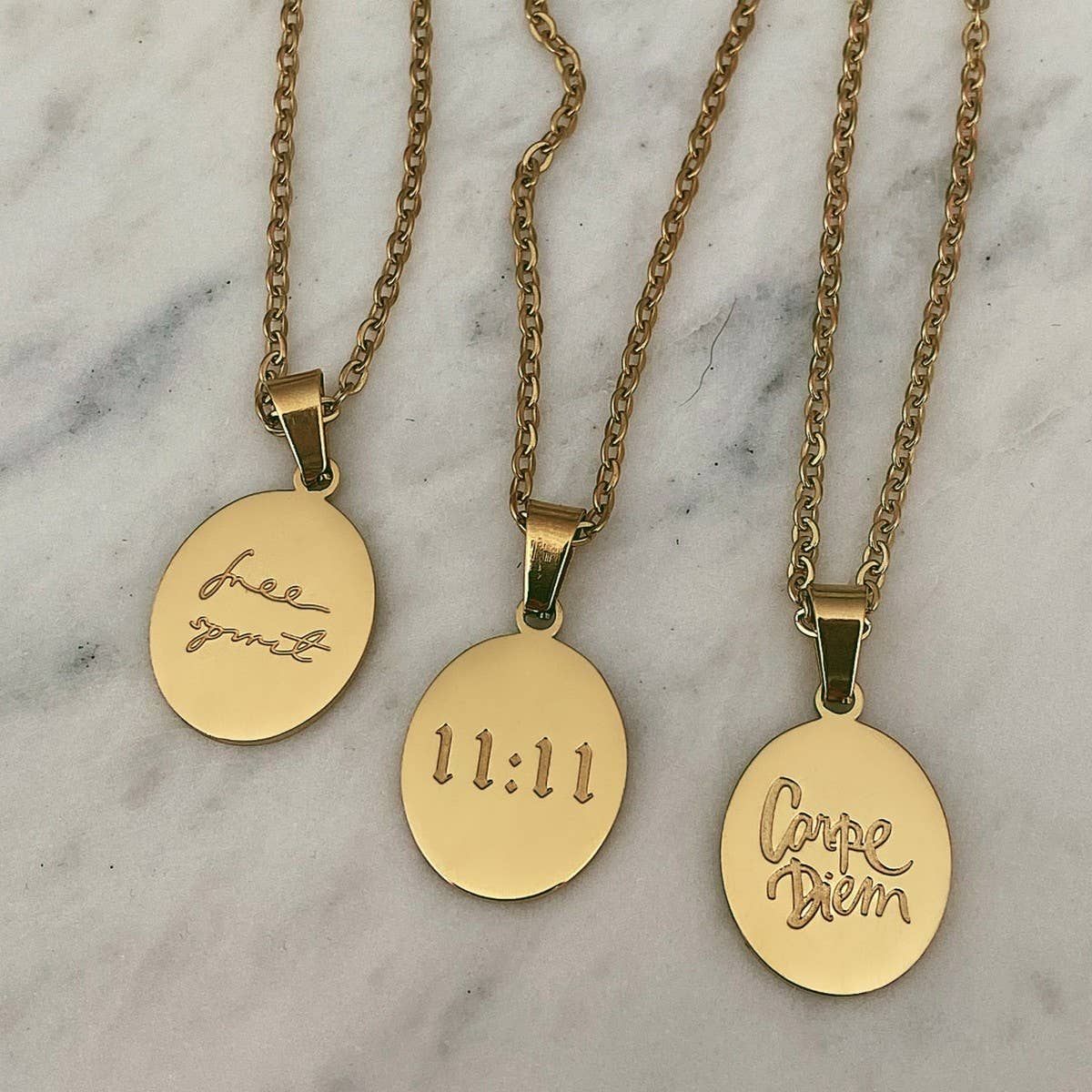 Stainless Steel Simple Oval Letter Necklace_CWMM5651