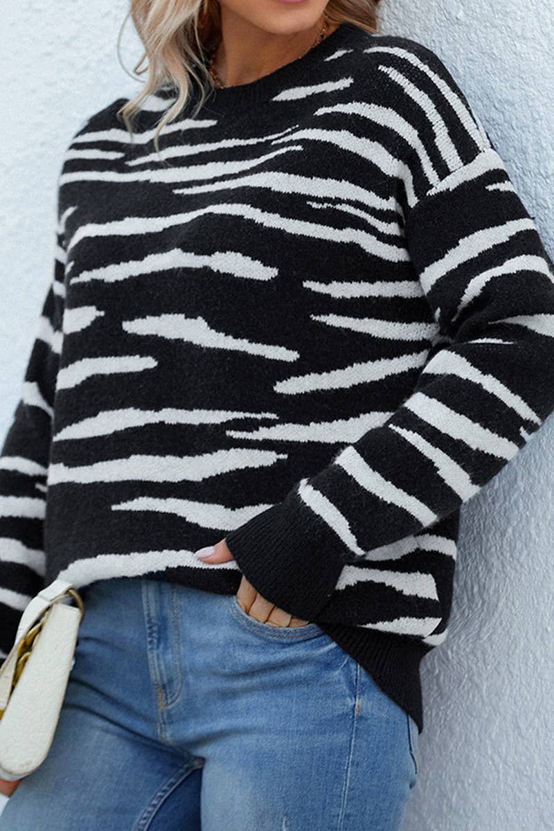 CWOSWL2942_CREW NECK ZEBRA PRINT KNITTED SWEATER