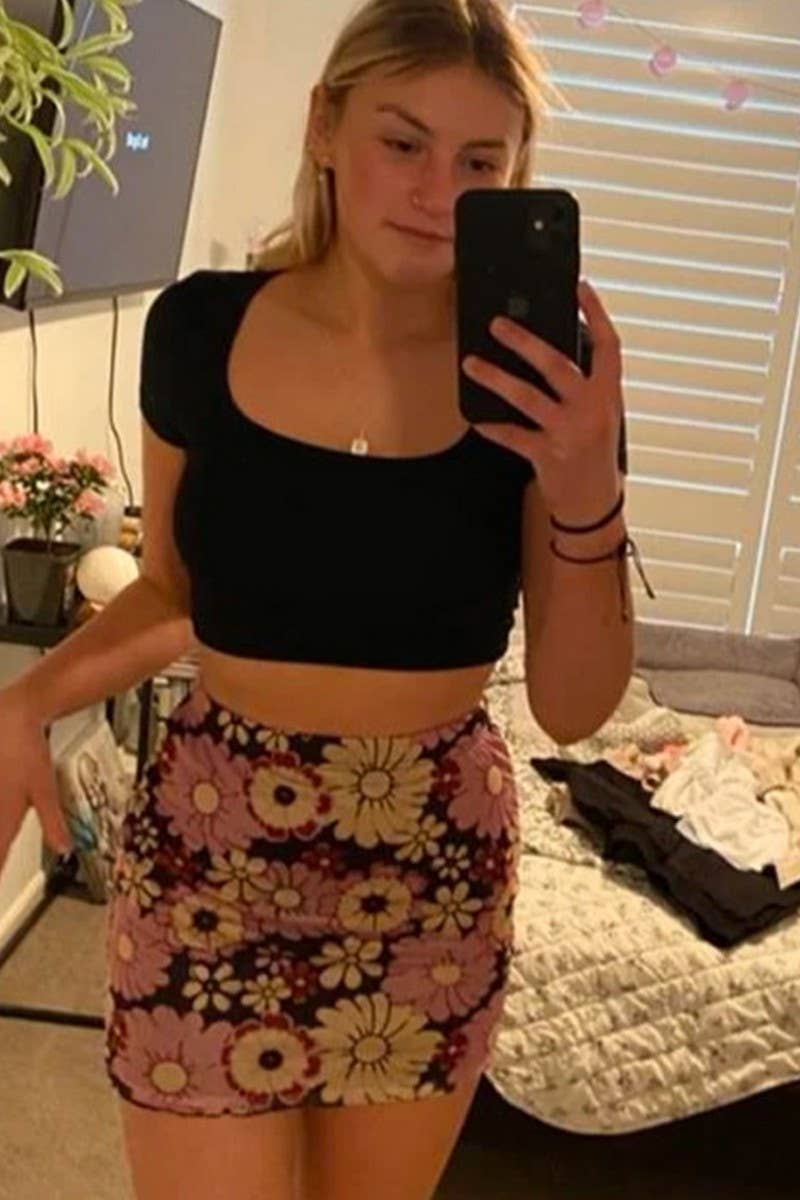 CWTTS1347_U-NECK SHORT-SLEEVED SLIM FIT NAVEL-BARING TOP