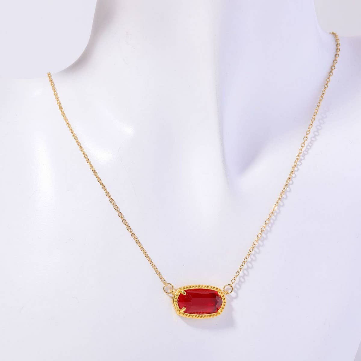 CREATIVE DECEMBER CRYSTAL PENDANT NECKLACE